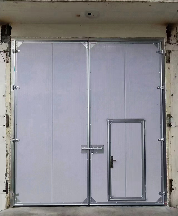 乌恰工业平开门