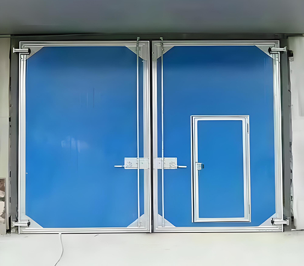 乌恰工业平开门