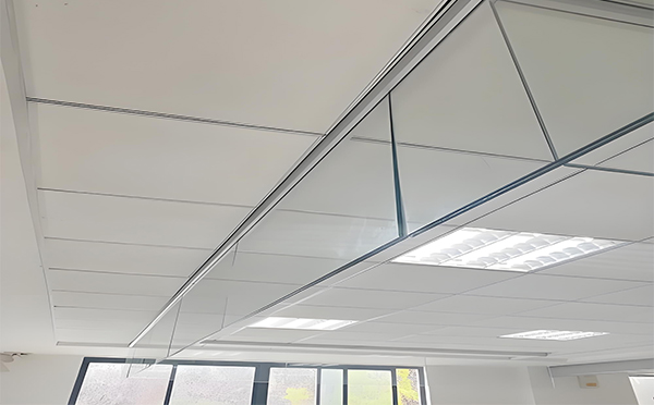 乌恰玻璃挡烟垂壁