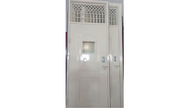 乌恰学校教室门