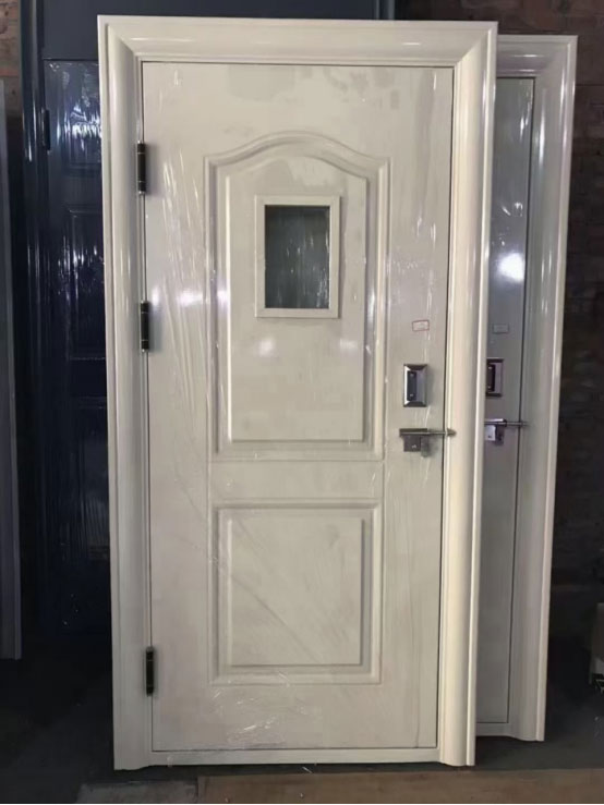 乌恰学校教室门