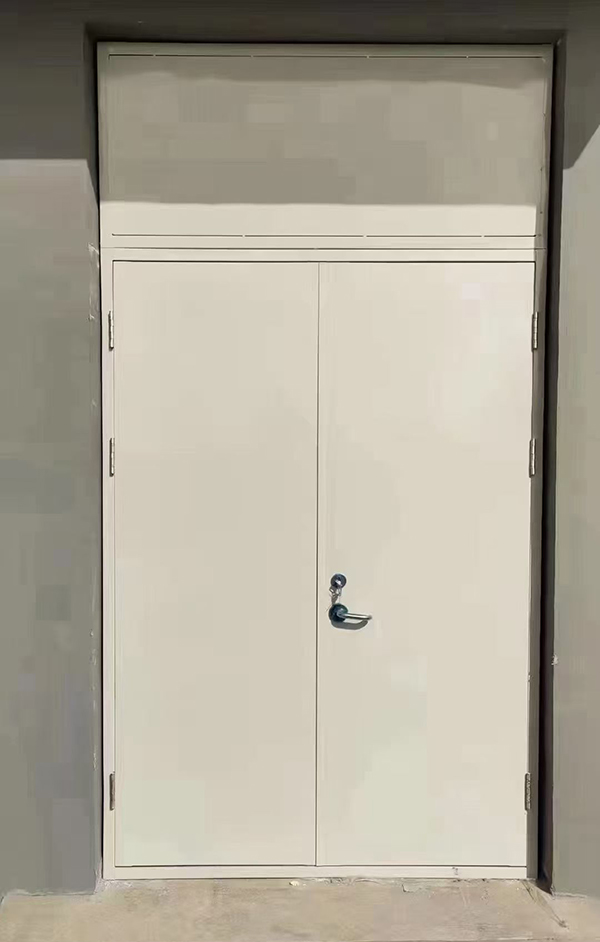 展览馆项目完成大跨度乌恰防火门安装